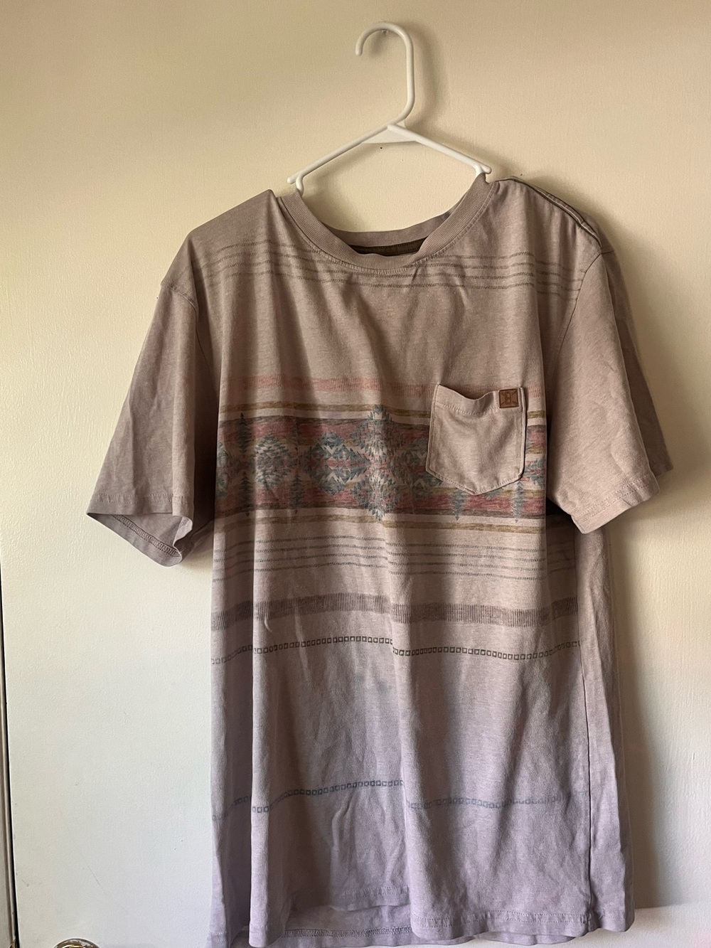 Dravus Men's Casual Pocket T-Shirt in Dusty Taupe with Aztec Design Size Large